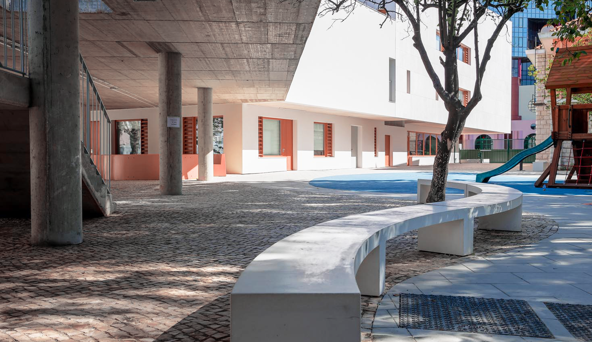 Lycée Français de Lisbonne - Refonte de l'identité visuelle d'une institution - Li-Nó